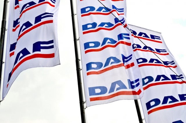 Фирменные флаги DAF