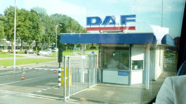 Въезд на завод DAF