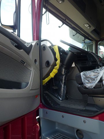 DAF XF105 Space Cab сиденье водителя