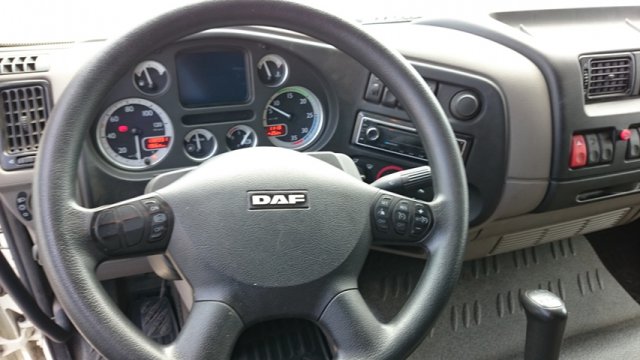 Рабочее место водителя DAF LF45.220
